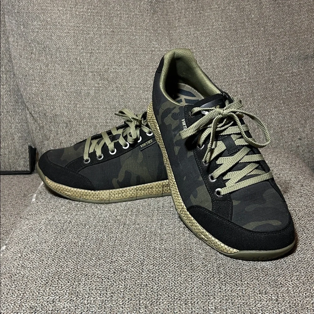 Viktos Men's Overbeach Low Shoes Black + Camo Size US 12 , like new! - Picture 5 of 7